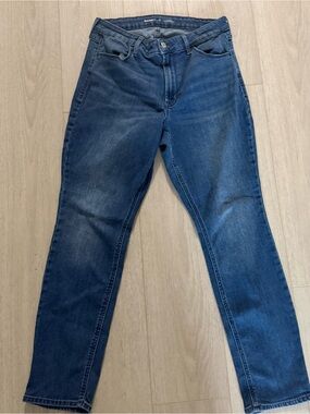 Old Navy High Rise Wow Straight Jeans